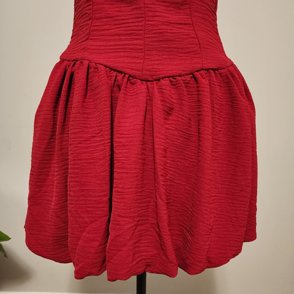 Urban Outfitters Red Ruched Bubble Hem Mini Dress Textured Fit & Flare Size S - Picture 2 of 7